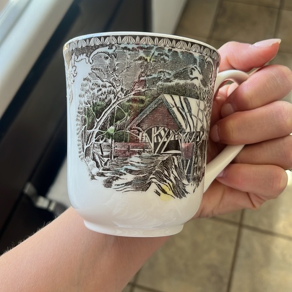 Set of 6 Made in England Vintage Mugs- Cabin Scene - Picture 3 of 4